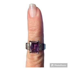Purple & clear glass stones set in stainless steel cocktail ring/costume /8/ EUC